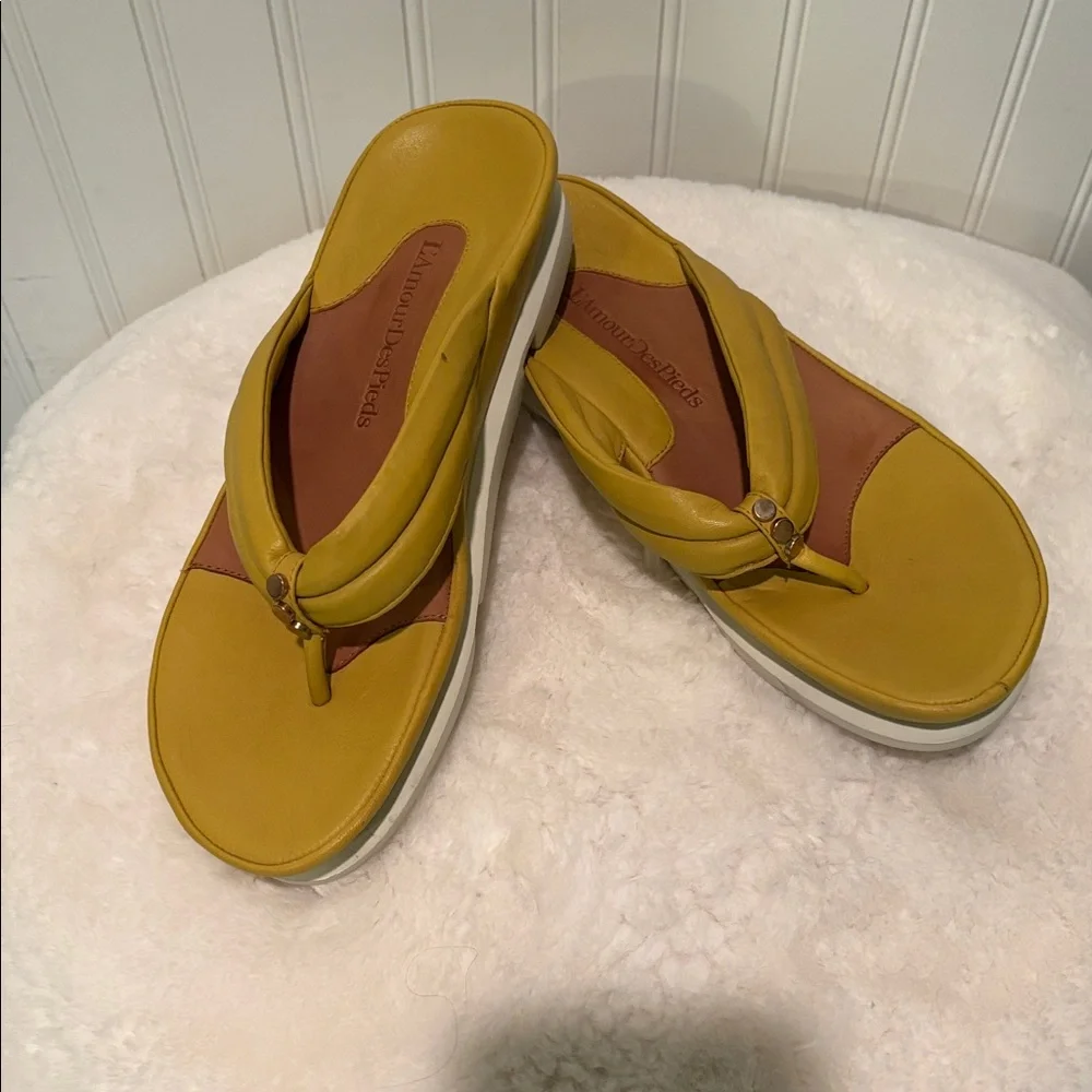 L’AmourDesPieds Yellow Leather Sandals Size 8.5
